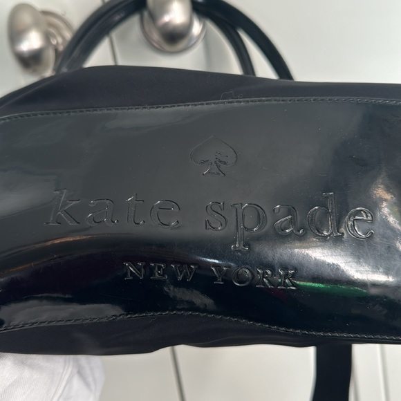 Kate Spade bag with detachable crossbody strap. Can hold so much! - Picture 2 of 4